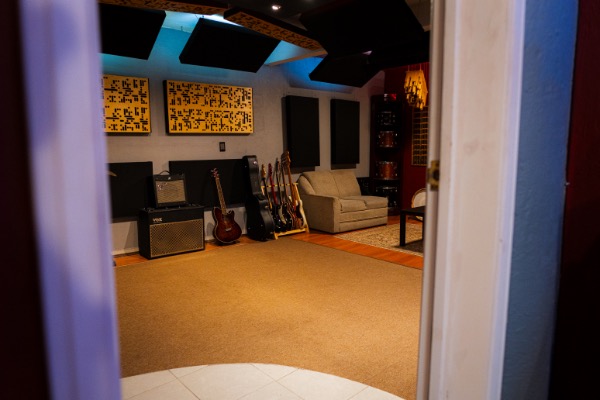 Live Room 6